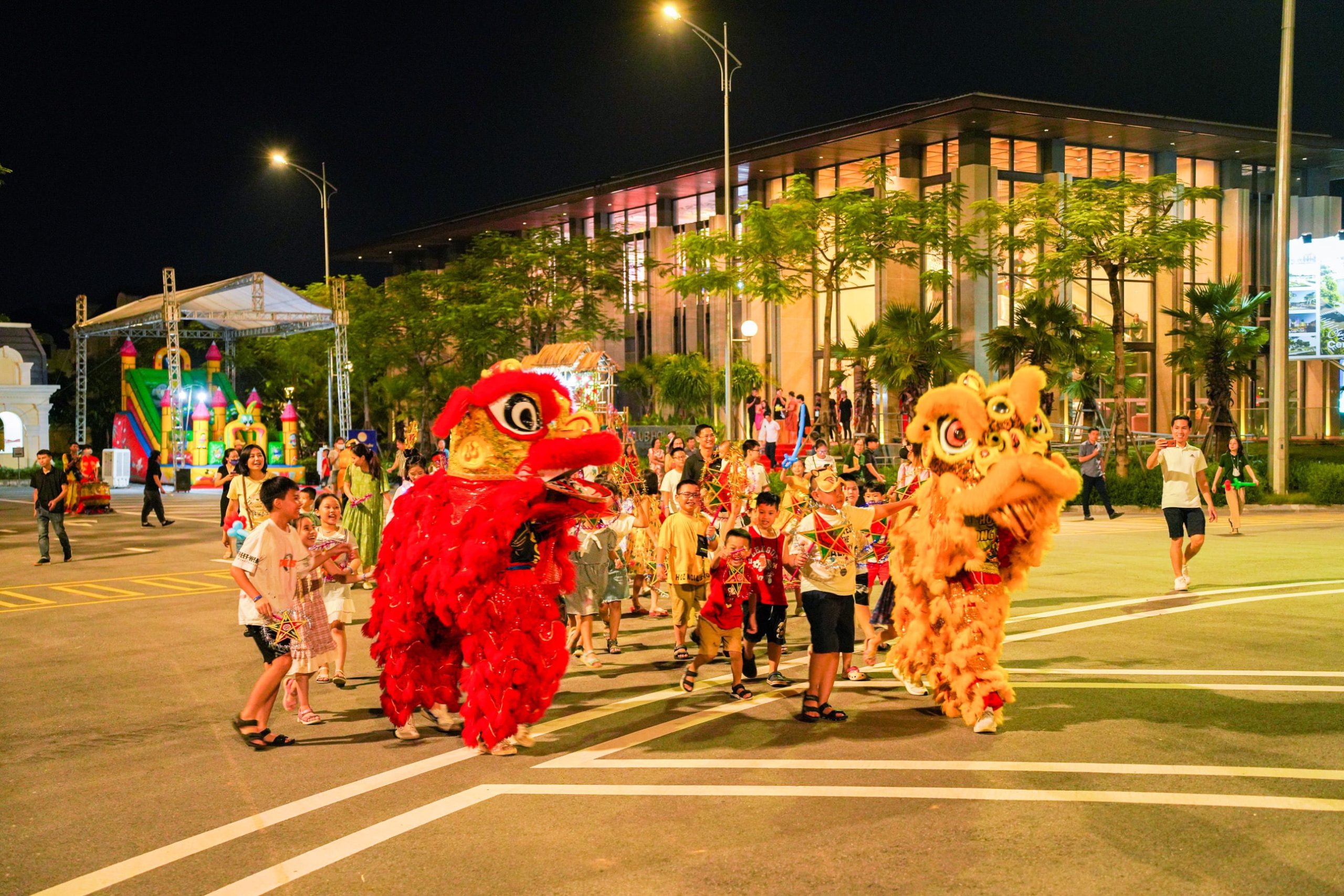 Đêm hội trăng rằm “Ánh trăng tuổi thơ” tại khu đô thị Anlac Green Symphony