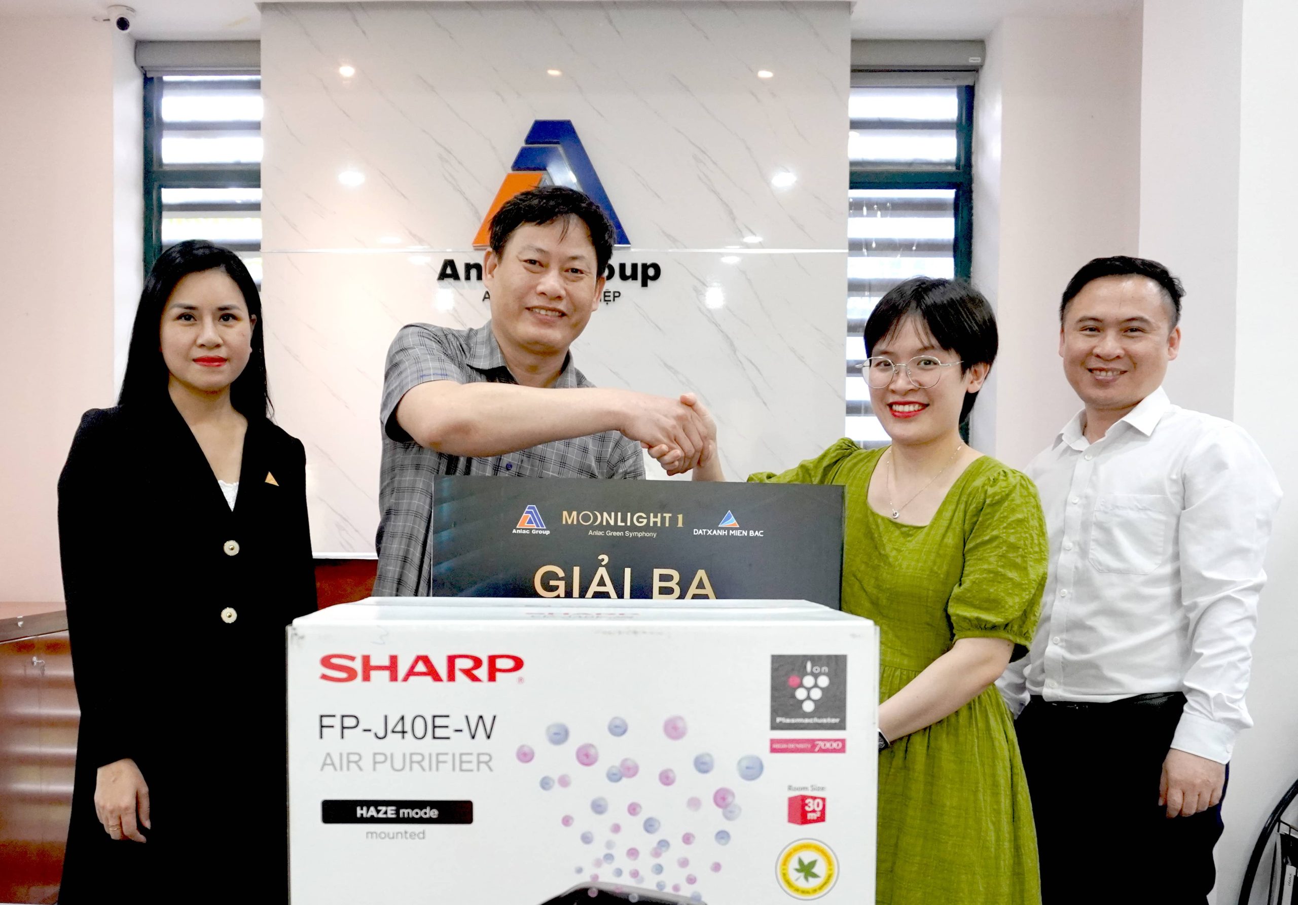 Tập đoàn An Lạc chúc mừng khách hàng đạt giải trong chương trình bốc thăm lễ mở bán tòa Moonlight 1