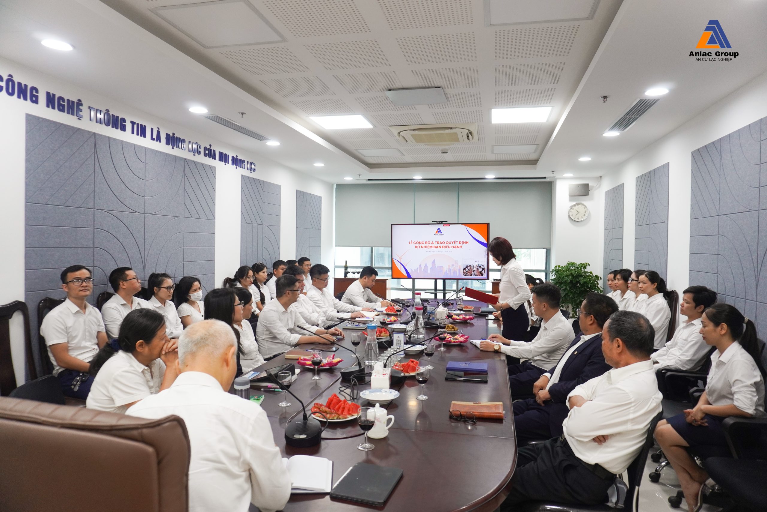 LỄ CÔNG BỐ VÀ TRAO QUYẾT ĐỊNH BỔ NHIỆM BAN ĐIỀU HÀNH CỦA TẬP ĐOÀN AN LẠC